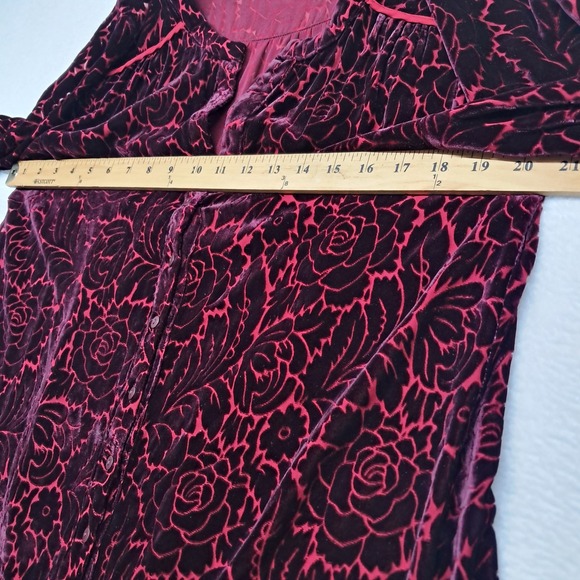 Sundance Top Women's Medium Red Velvet Burnout Button Up Long‎ Sleeve Silk Blend - Picture 7 of 9
